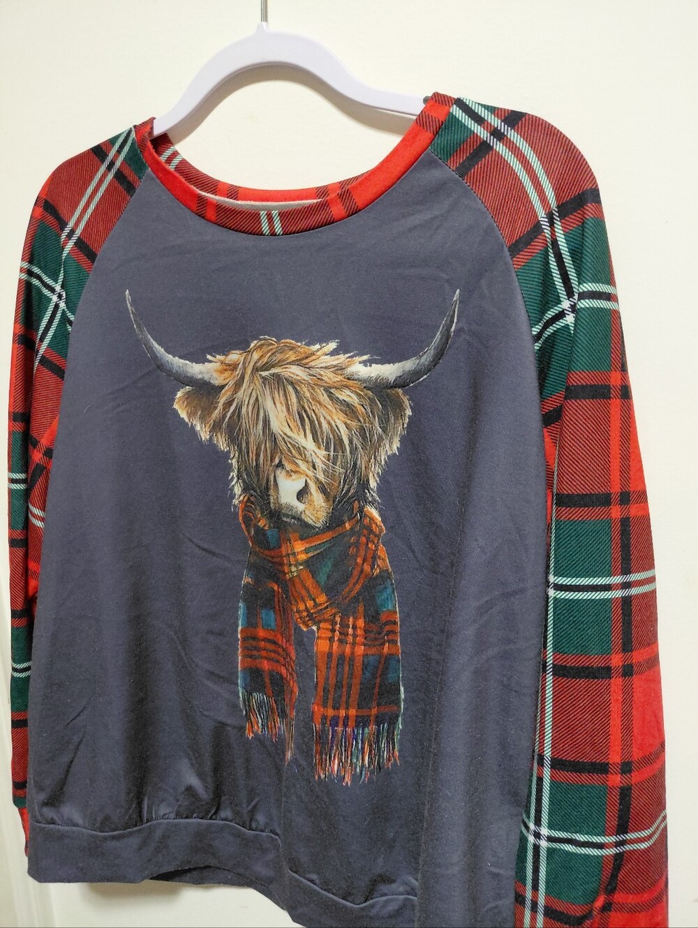 Womens  Plaid-Sleeve Graphic Raglan Sweatshirt - Grey & Red